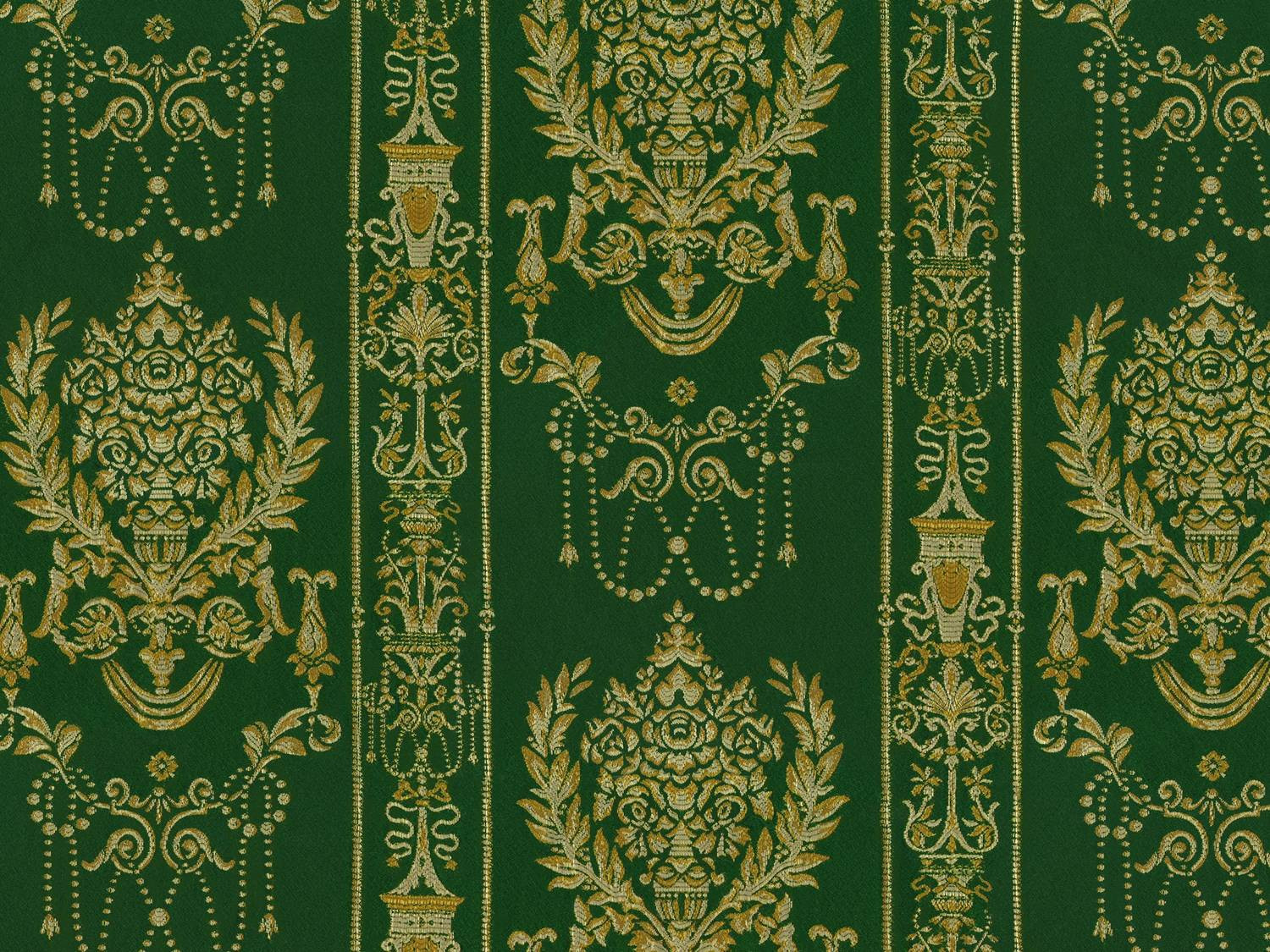 Ткань зеленая с золотом